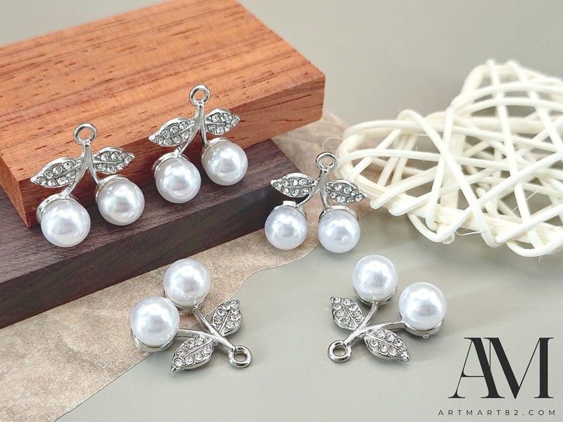 Метална  висулка черешки подходяща за ревер 21x16мм пакет 5 броя 0008
